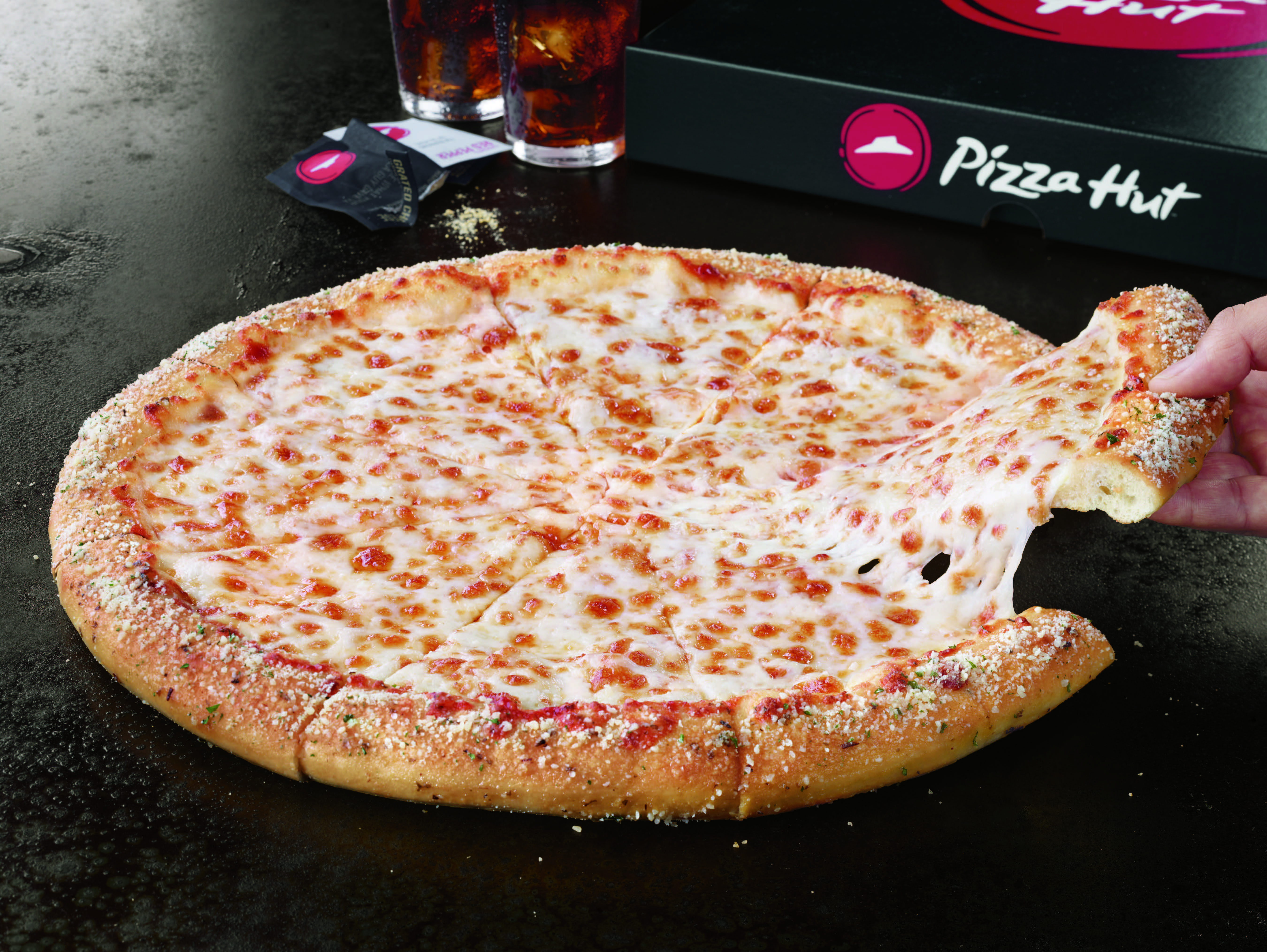 How Pizza Hut stopped innovating its pizza and fell behind